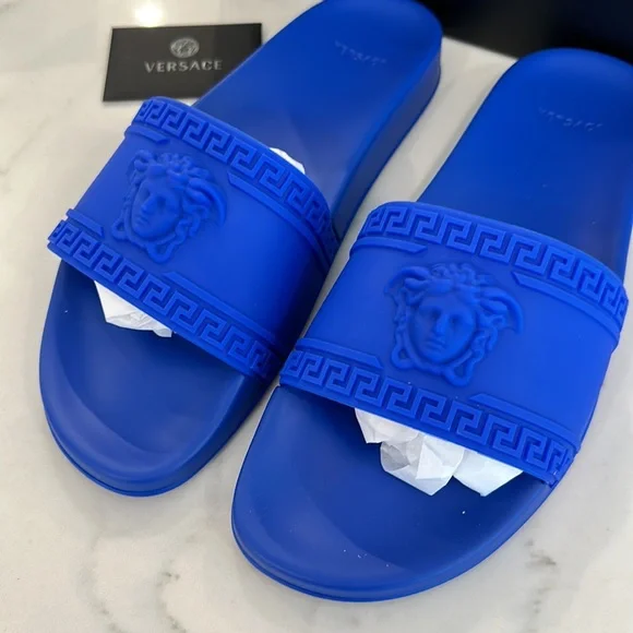 Men’s Versace Slides 😎😎😎 - Picture 2 of 9